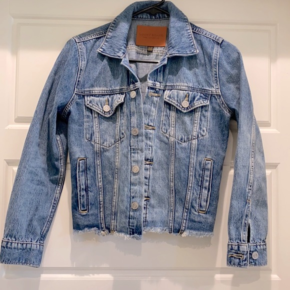 Lucky brand jean jacket - Picture 1 of 2